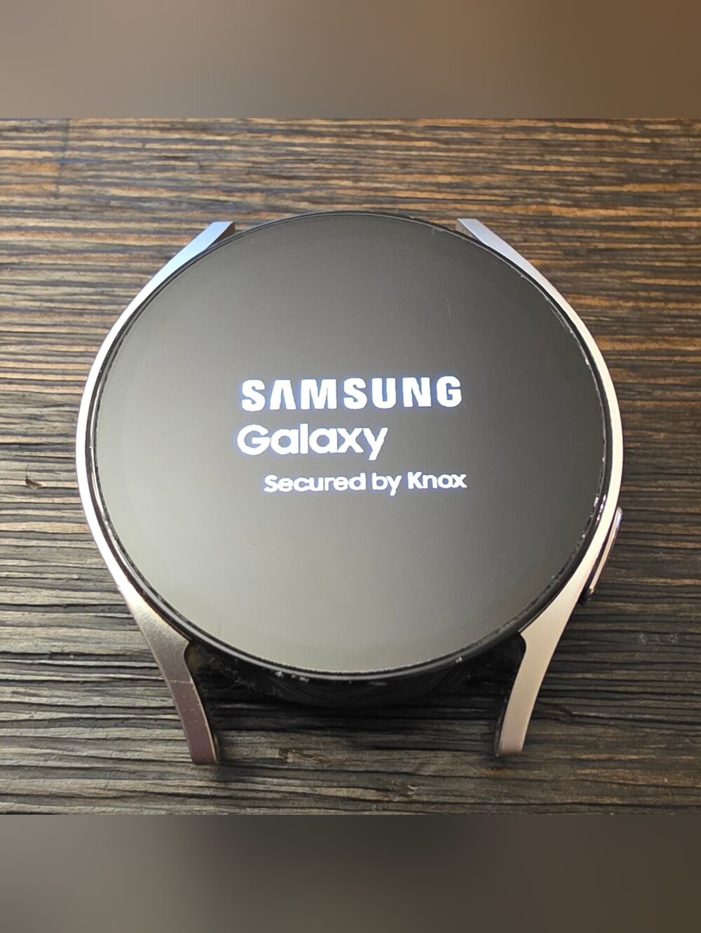 Samsung Galaxy Smartwatch 6 - Silver- With 9 Colored New Bands. No Charger
